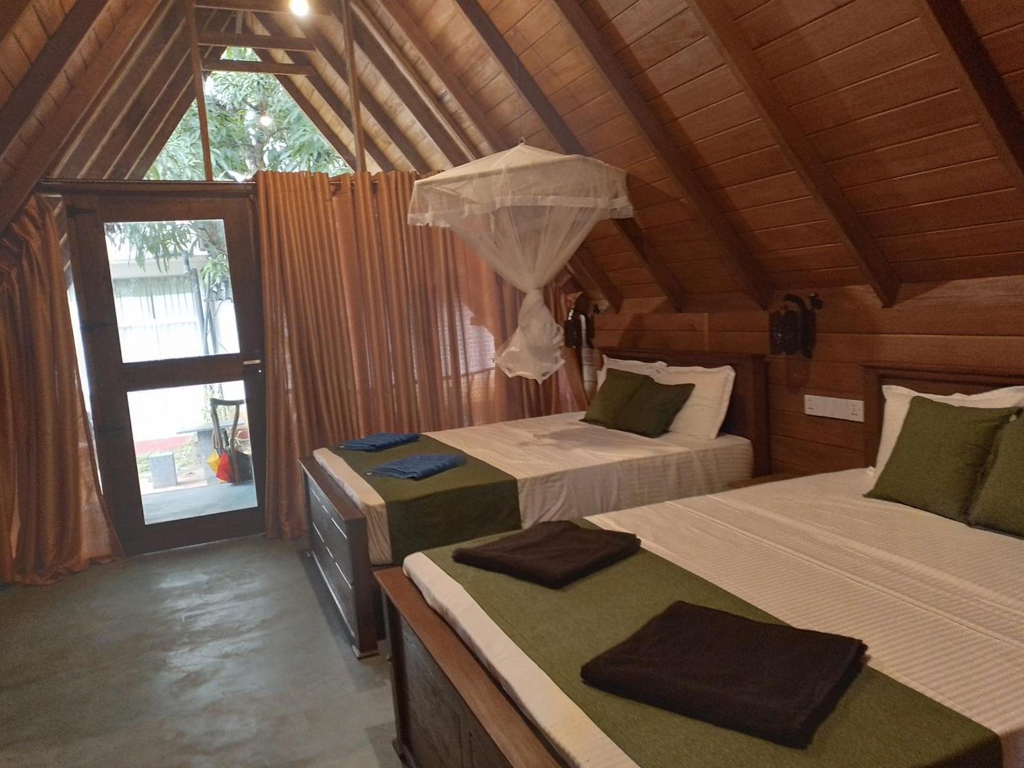 Habarana New Star Homestay エクステリア 写真