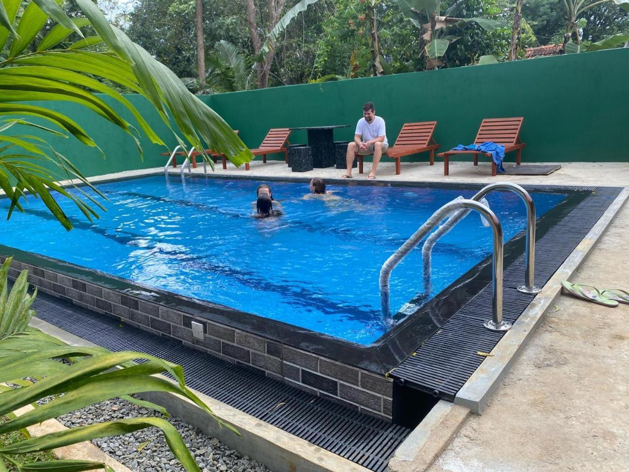 Habarana New Star Homestay エクステリア 写真