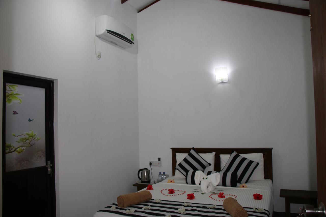 Habarana New Star Homestay エクステリア 写真
