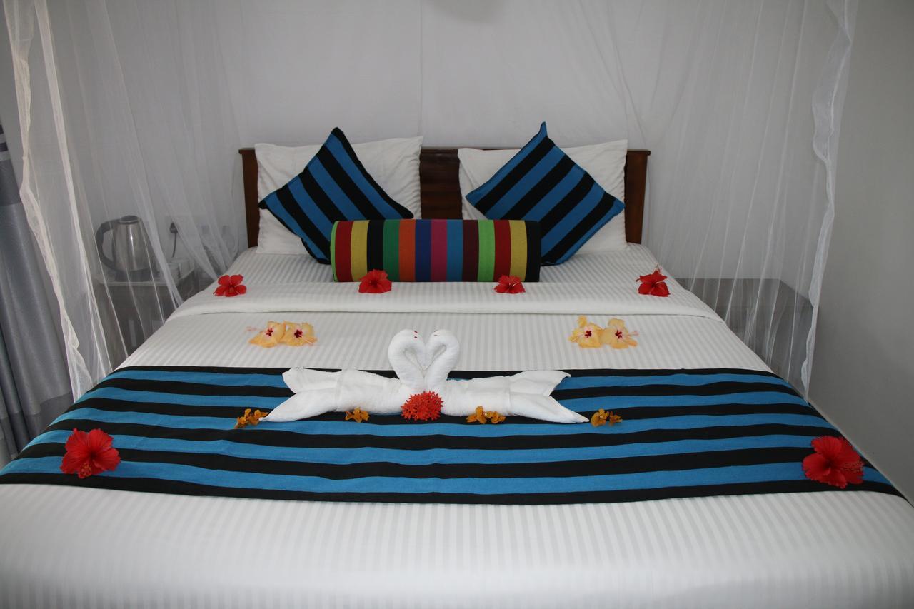 Habarana New Star Homestay エクステリア 写真