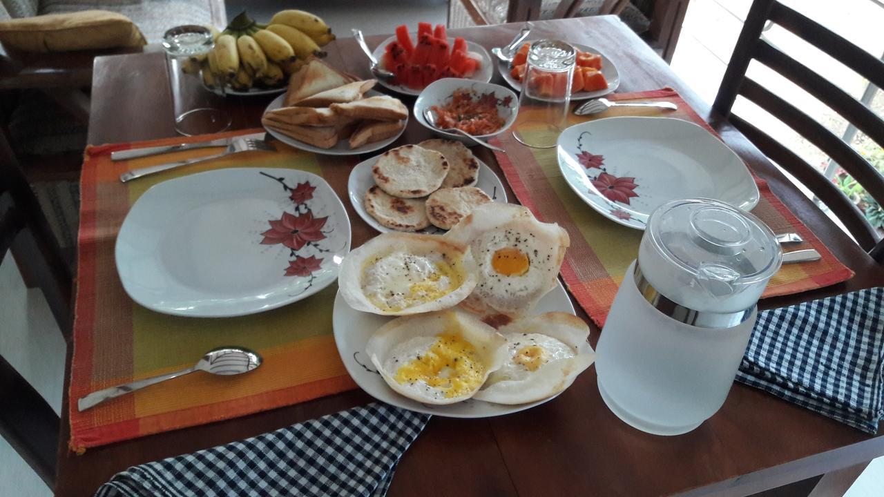 Habarana New Star Homestay エクステリア 写真