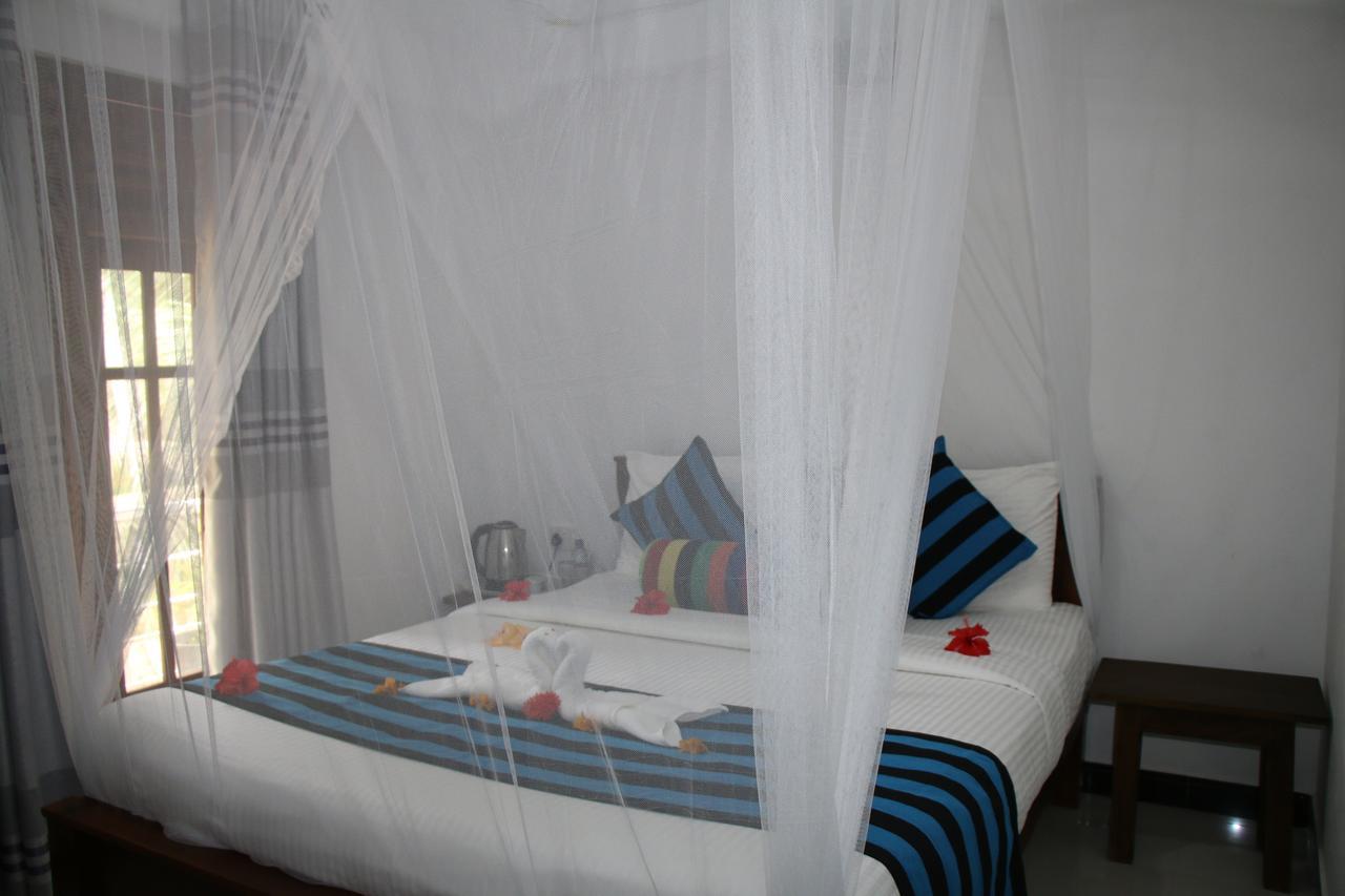 Habarana New Star Homestay エクステリア 写真