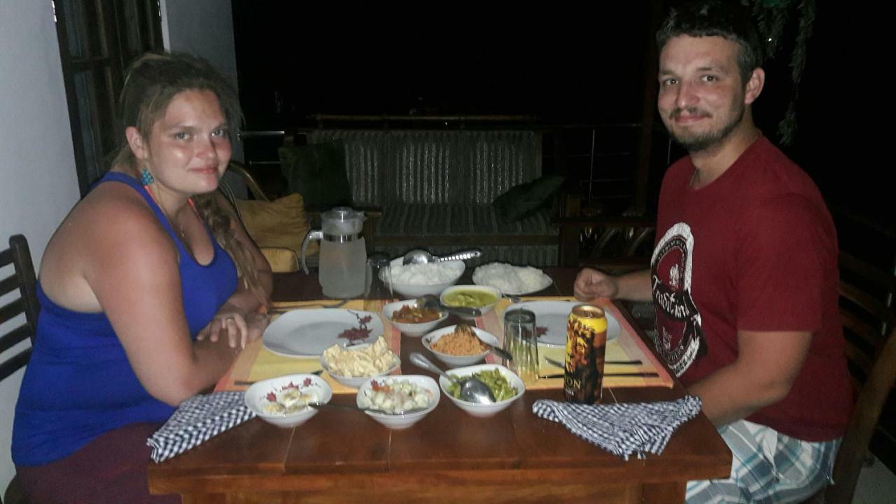 Habarana New Star Homestay エクステリア 写真